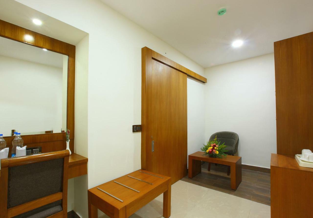 Hotel Rohini International Kallār エクステリア 写真