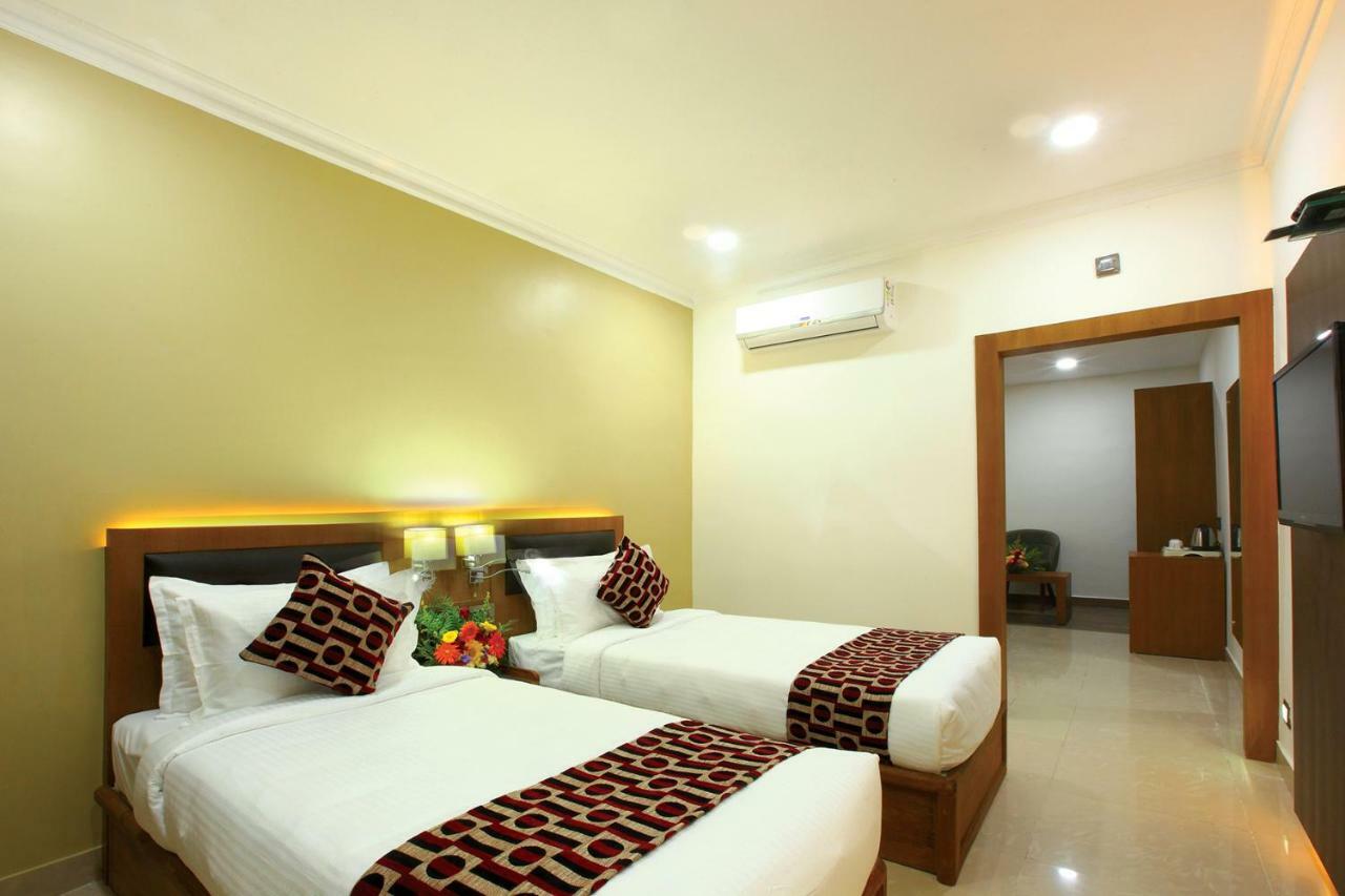 Hotel Rohini International Kallār エクステリア 写真