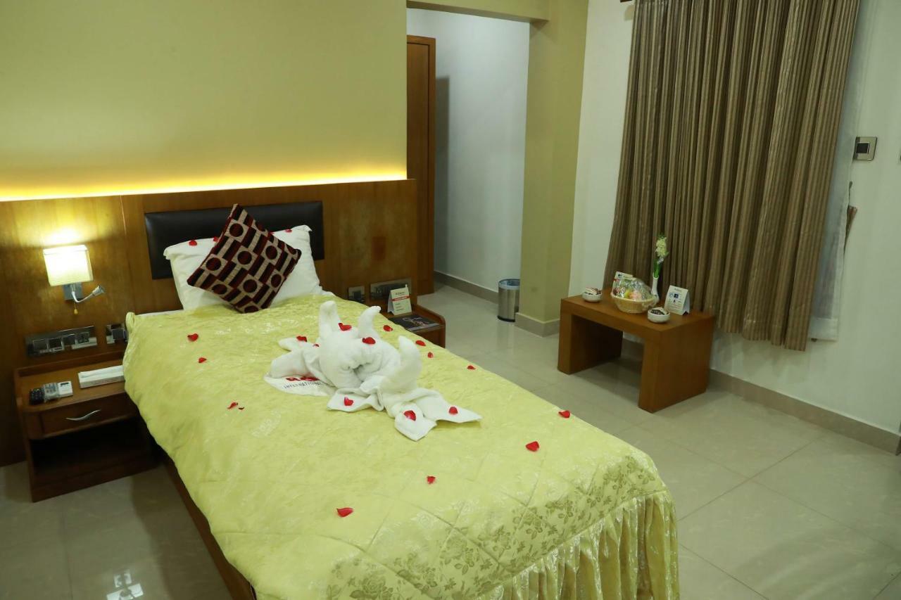 Hotel Rohini International Kallār エクステリア 写真