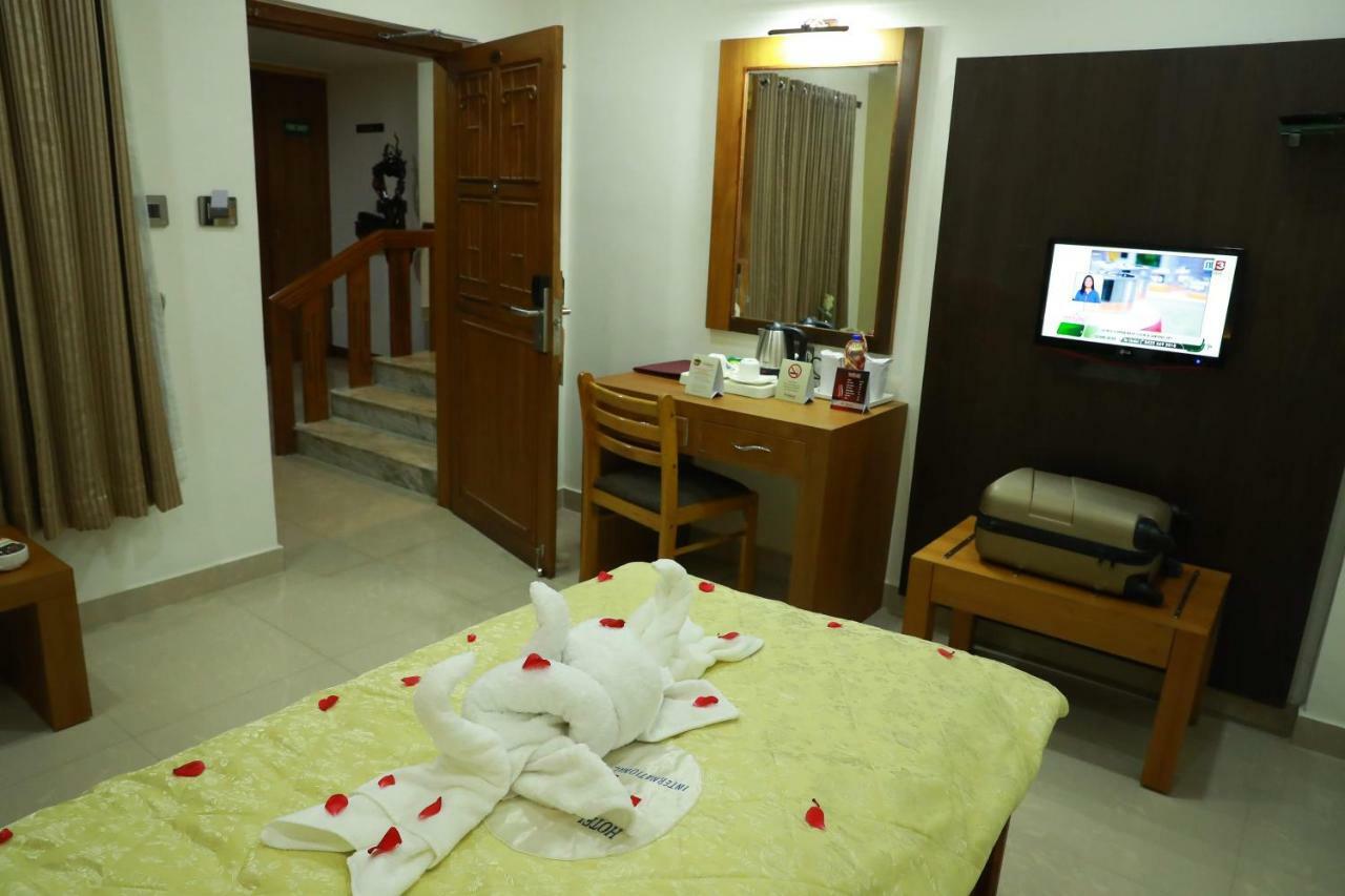 Hotel Rohini International Kallār エクステリア 写真
