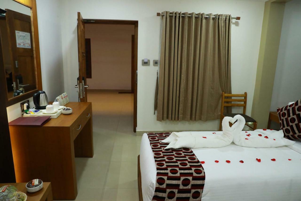 Hotel Rohini International Kallār エクステリア 写真