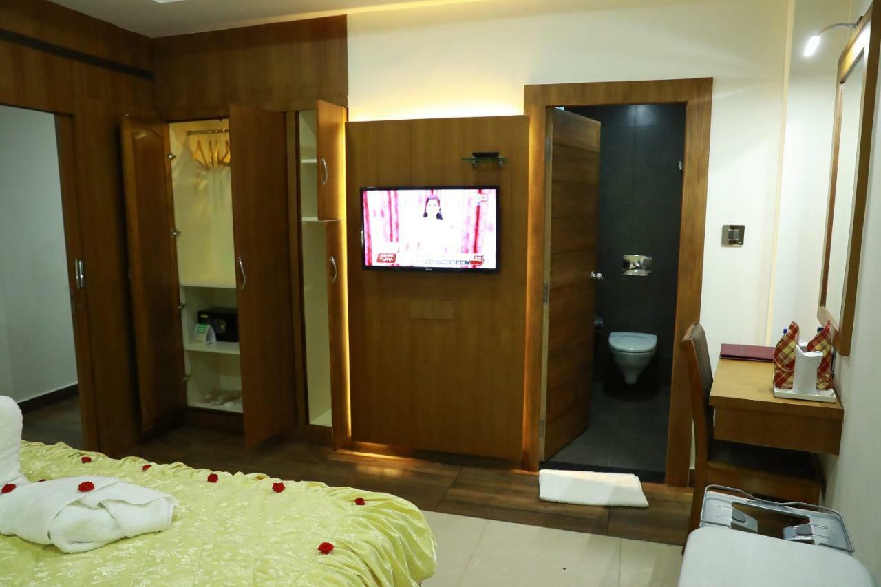 Hotel Rohini International Kallār エクステリア 写真