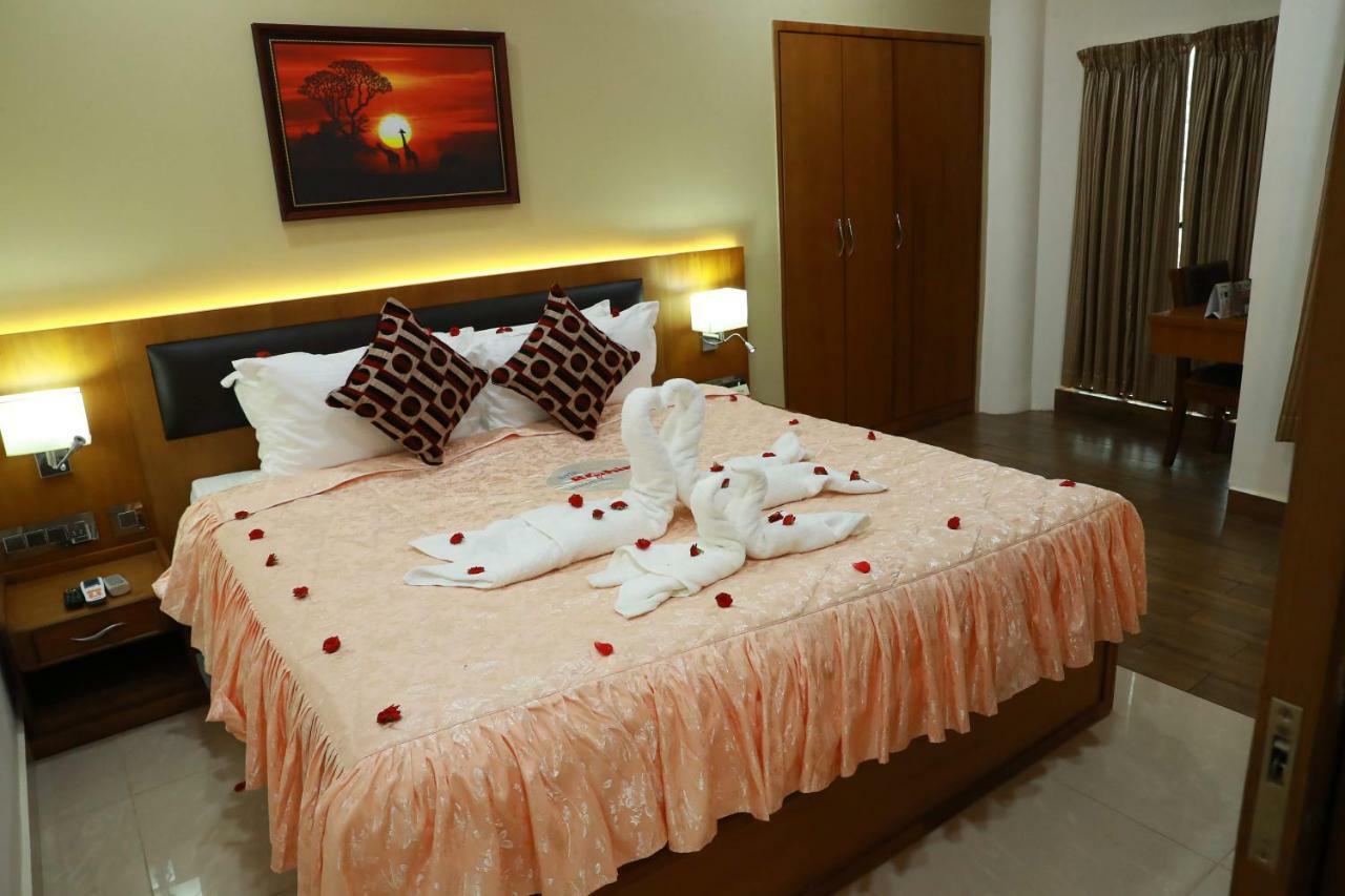 Hotel Rohini International Kallār エクステリア 写真