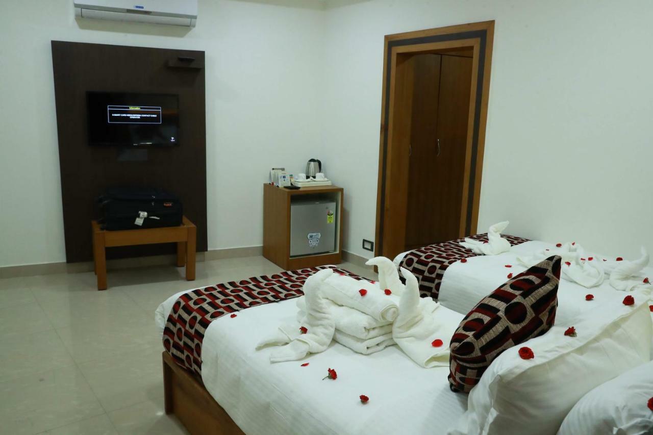 Hotel Rohini International Kallār エクステリア 写真