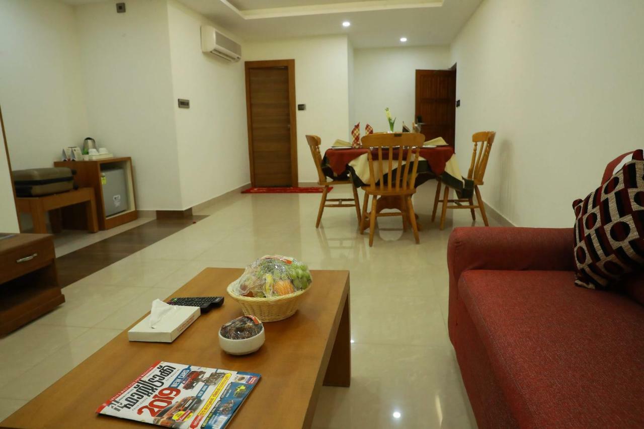 Hotel Rohini International Kallār エクステリア 写真